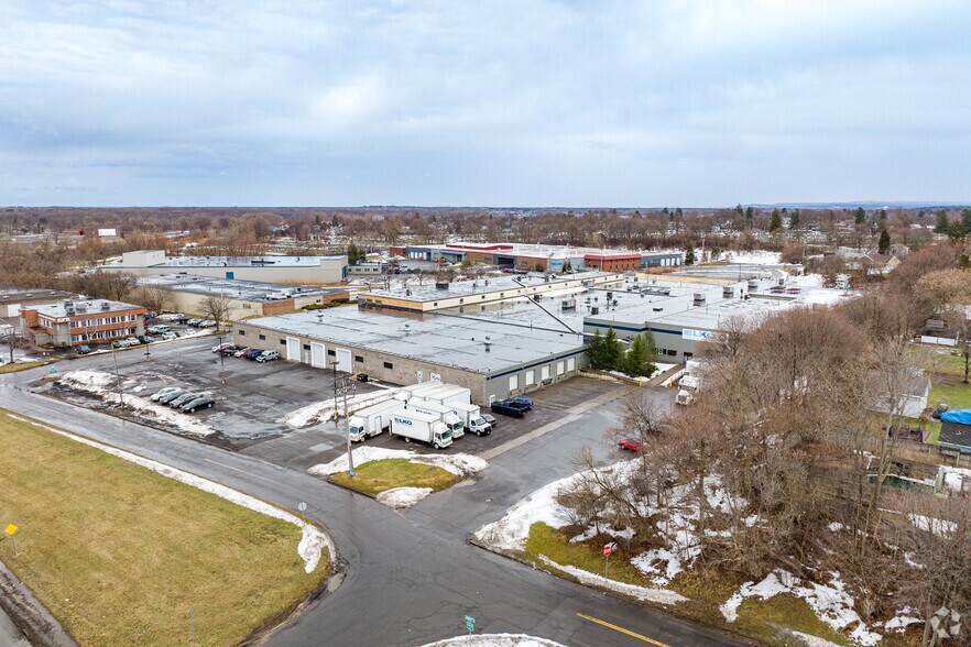 1810 Lemoyne Ave, Syracuse, NY à louer - Photo principale – Image 2 sur 23