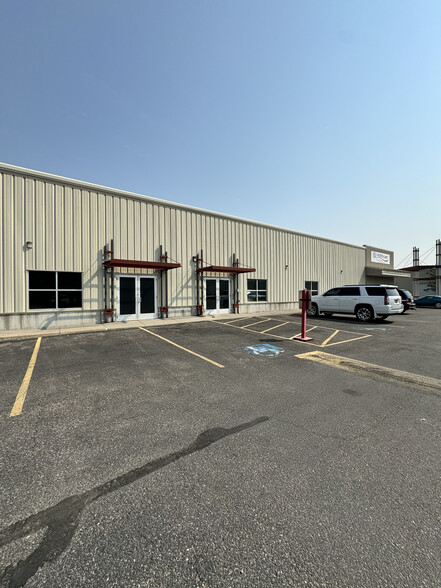 1572 N 25th E, Ammon, ID à louer - Photo de l’immeuble – Image 3 sur 12