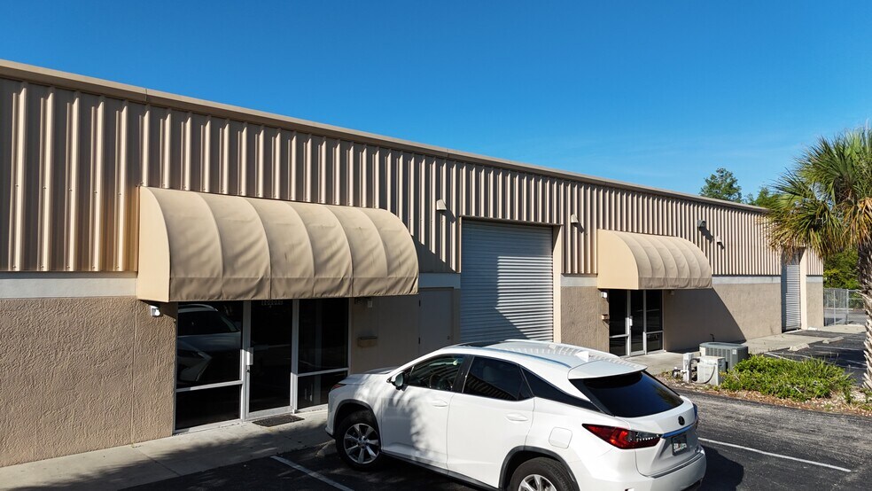 1052-1060 Endeavor Ct, Nokomis, FL à louer - Photo de l’immeuble – Image 2 sur 35