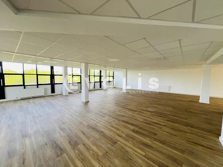Bureau dans Champigny-sur-Marne à louer - Photo intérieure – Image 3 sur 10