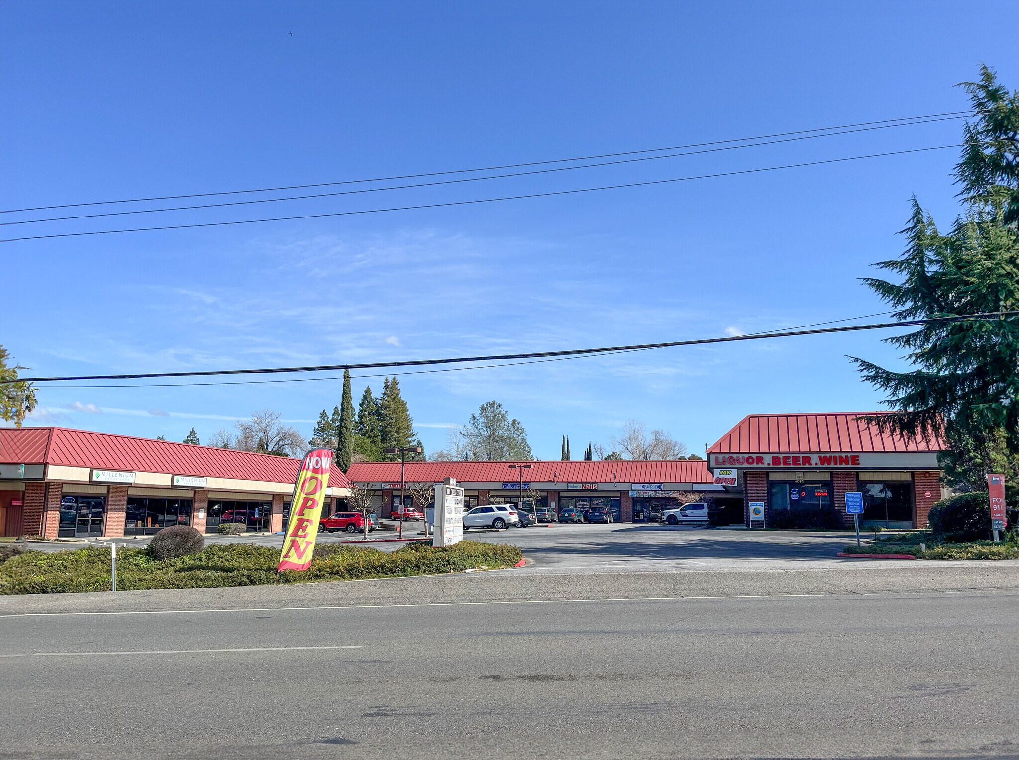 4076 Grass Valley Hwy, Auburn, CA à louer Photo de l’immeuble– Image 1 sur 2