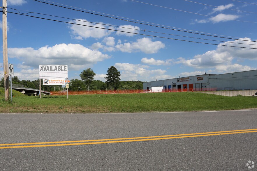 1 Hilldale Ave, Plaistow, NH à louer - Photo de l’immeuble – Image 3 sur 5
