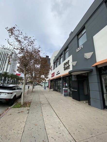 5363-5377 Wilshire Blvd, Los Angeles, CA à louer - Photo de l’immeuble – Image 2 sur 5