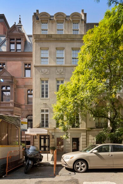 24 E 64th St, New York, NY à louer - Photo principale – Image 1 sur 2