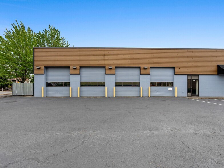 6691 SE Tualatin Valley Hwy, Hillsboro, OR à louer - Photo de l’immeuble – Image 2 sur 8