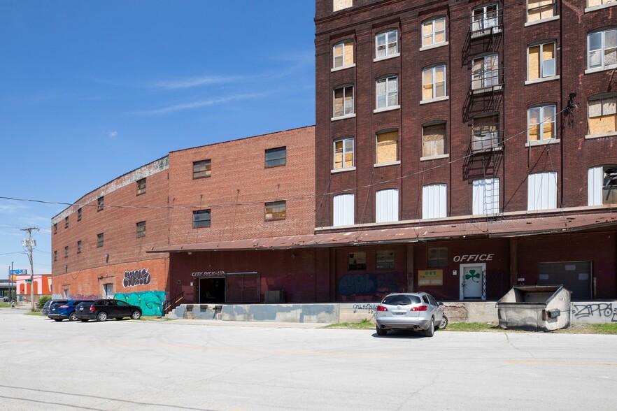 811 Santa Fe St, Kansas City, MO à vendre - Photo de l’immeuble – Image 3 sur 8