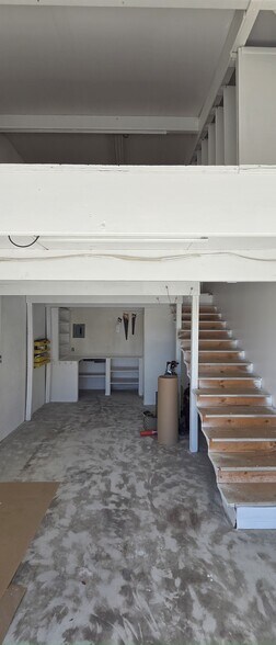 1133 Industrial Blvd, Naples, FL à louer - Photo intérieure – Image 3 sur 8