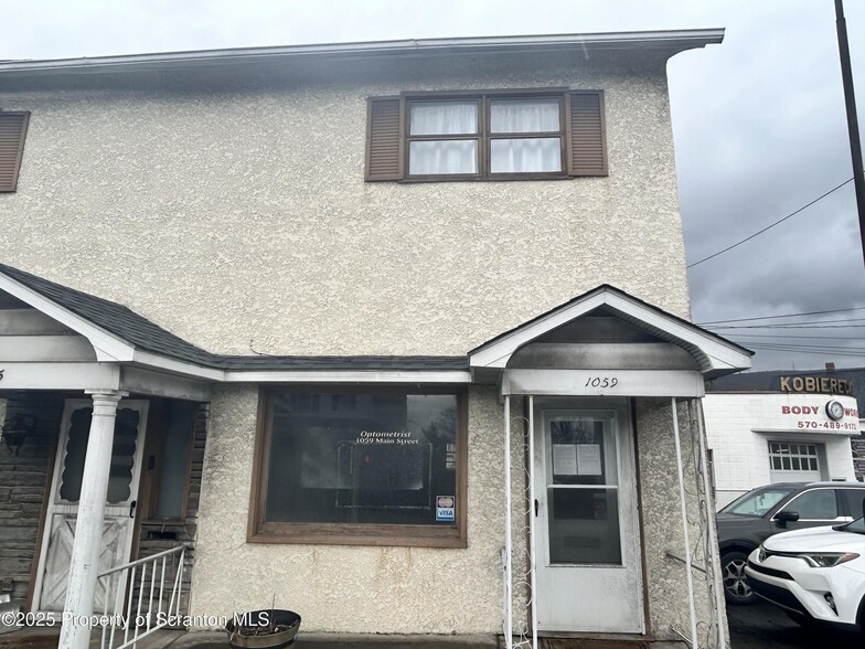 1055-1059 Main Ave, Dickson City, PA à louer - Photo de l’immeuble – Image 3 sur 7