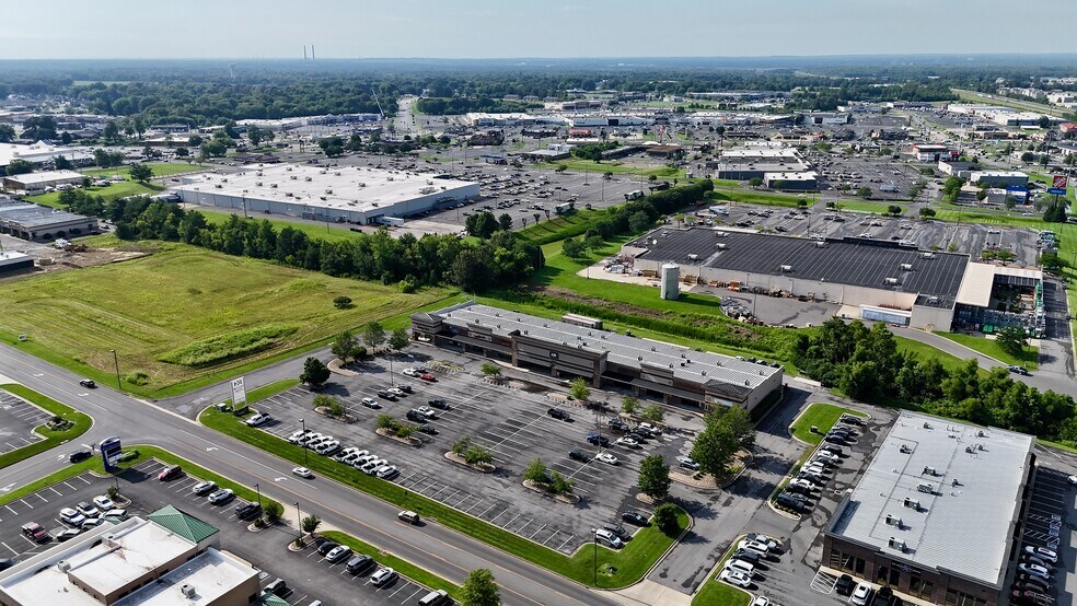 4645 Village Square Dr, Paducah, KY à louer - Photo de l’immeuble – Image 3 sur 25