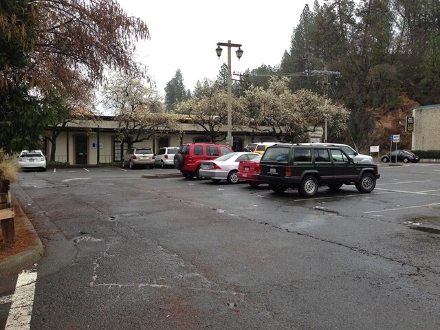 601 Main St, Placerville, CA à louer - Photo de l’immeuble – Image 3 sur 17