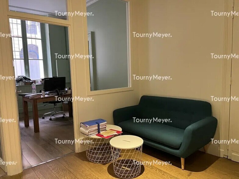 Bureau dans Bordeaux à vendre - Photo de l’immeuble – Image 3 sur 5