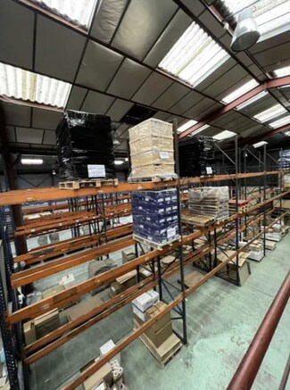 Plus de détails pour Local d'activités à louer