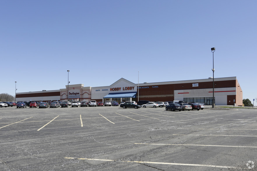 555-805 Center Dr NW, Grand Rapids, MI à louer - Photo principale – Image 1 sur 16