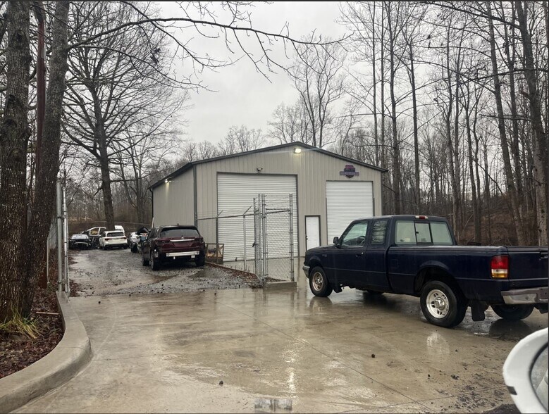 141 Fine Rd, Spartanburg, SC à vendre - Photo de l’immeuble – Image 2 sur 2