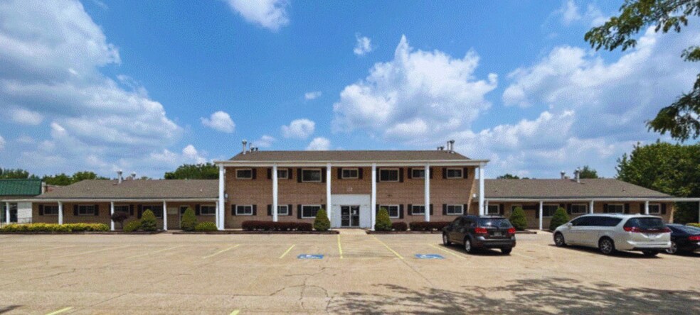 215 E Waterloo Rd, Akron, OH à vendre - Photo de l’immeuble – Image 3 sur 3