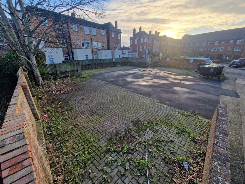 2 St. Edwards Rd, Gosport à vendre - Photo de l’immeuble – Image 3 sur 6
