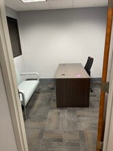 9902-9912 E 21st St, Tulsa, OK à louer Photo intérieure– Image 1 sur 6