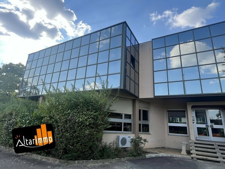 Bureau dans Lucé à vendre - Photo de l’immeuble – Image 2 sur 7