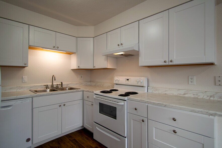 715-719 16th St SW, Loveland, CO à vendre - Photo de l’immeuble – Image 2 sur 6