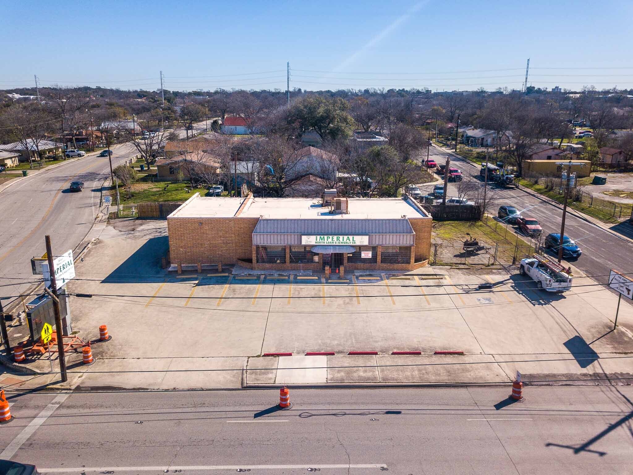 4306 San Pedro Ave, San Antonio, TX à louer Photo de l’immeuble– Image 1 sur 21