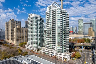 Plus de détails pour 228-230 Queens Quay W, Toronto, ON - Logement à vendre