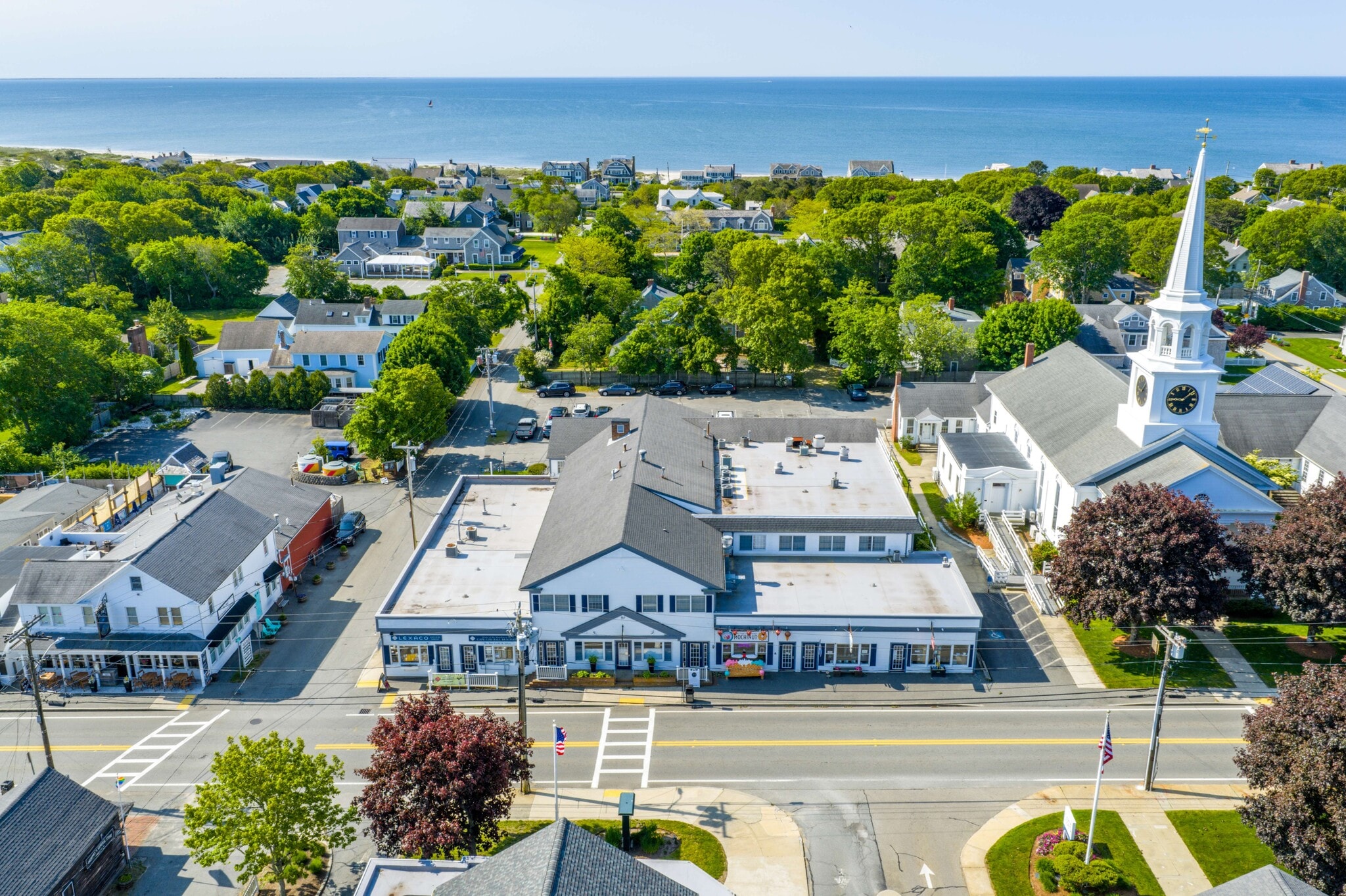 537 Main St, Harwich Port, MA à louer Photo de l’immeuble– Image 1 sur 4