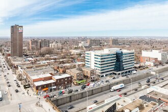 5136 Boul Décarie, Montréal, QC - Vue aérienne  vue de carte