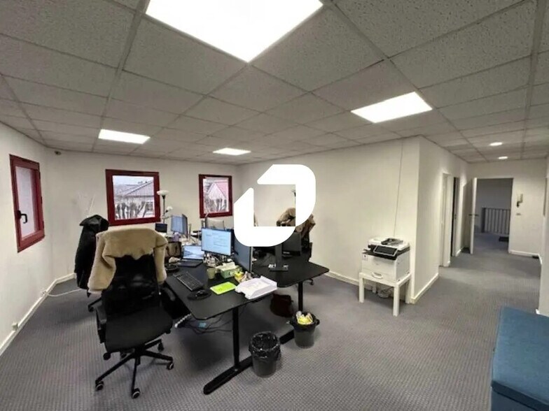 Bureau dans Eaubonne à louer - Photo de l’immeuble – Image 2 sur 14