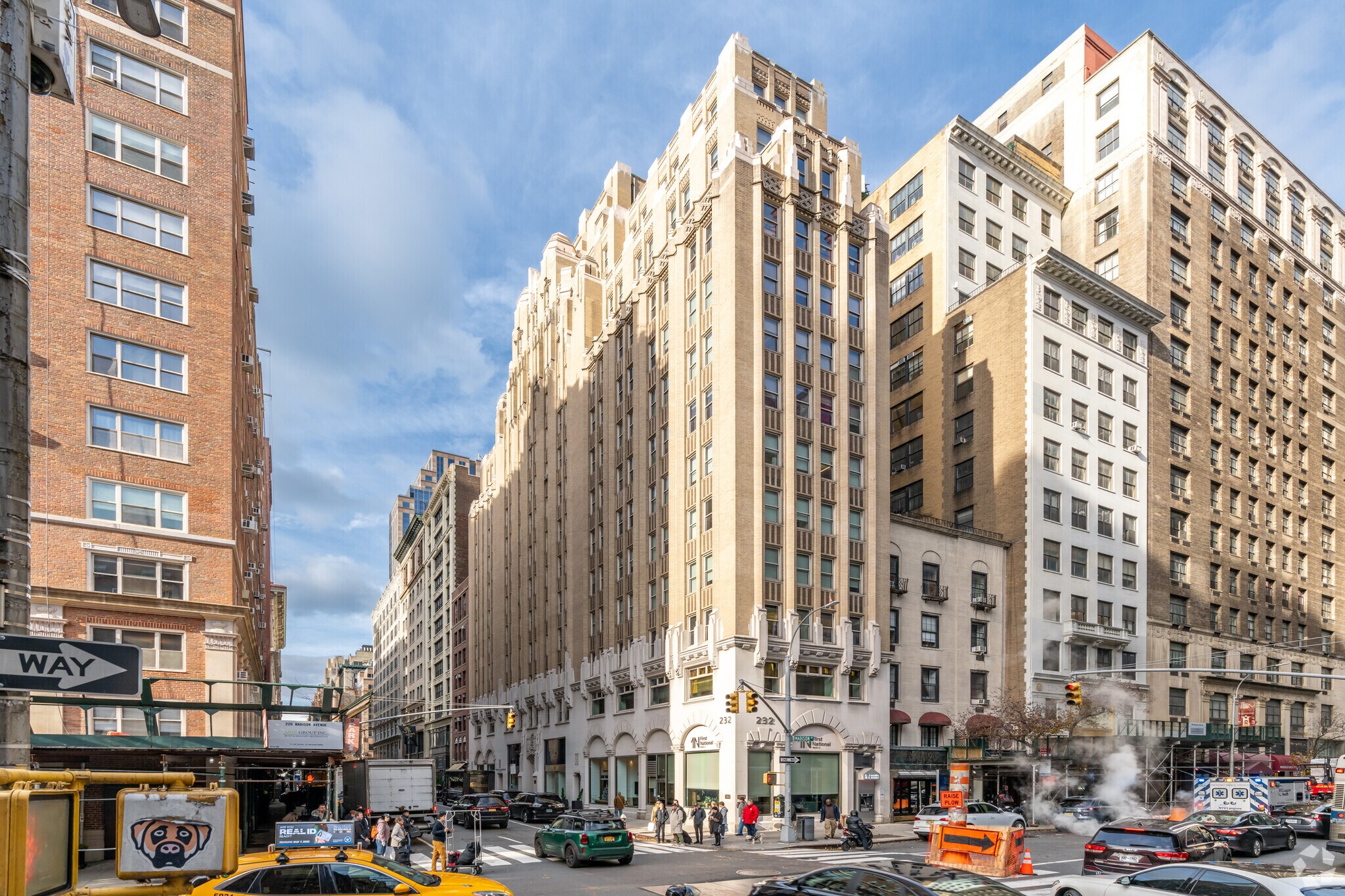 232 Madison Ave, New York, NY à louer Photo de l’immeuble– Image 1 sur 6
