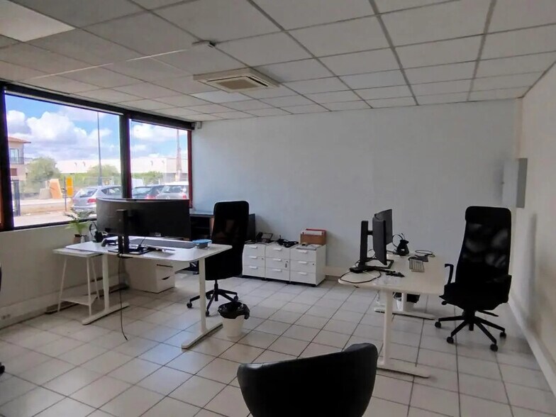 Local d'activités dans Toulouse à vendre - Photo de l’immeuble – Image 2 sur 7