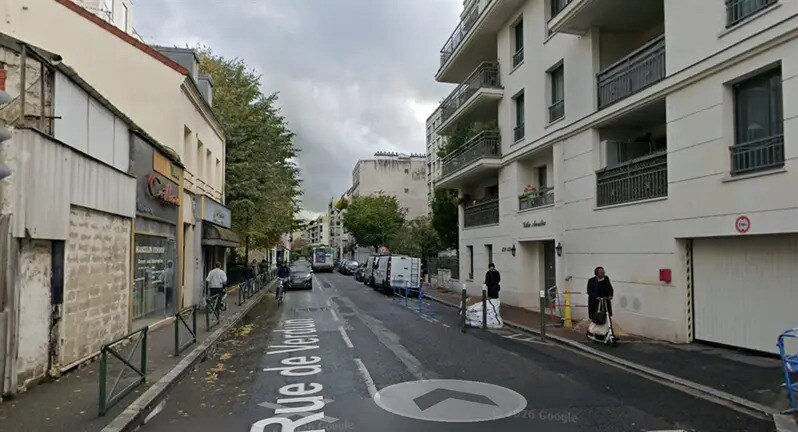 Local commercial dans Suresnes à louer Photo de l’immeuble– Image 1 sur 3