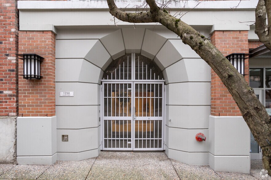 1250 Homer St, Vancouver, BC à louer - Photo de l’immeuble – Image 3 sur 20