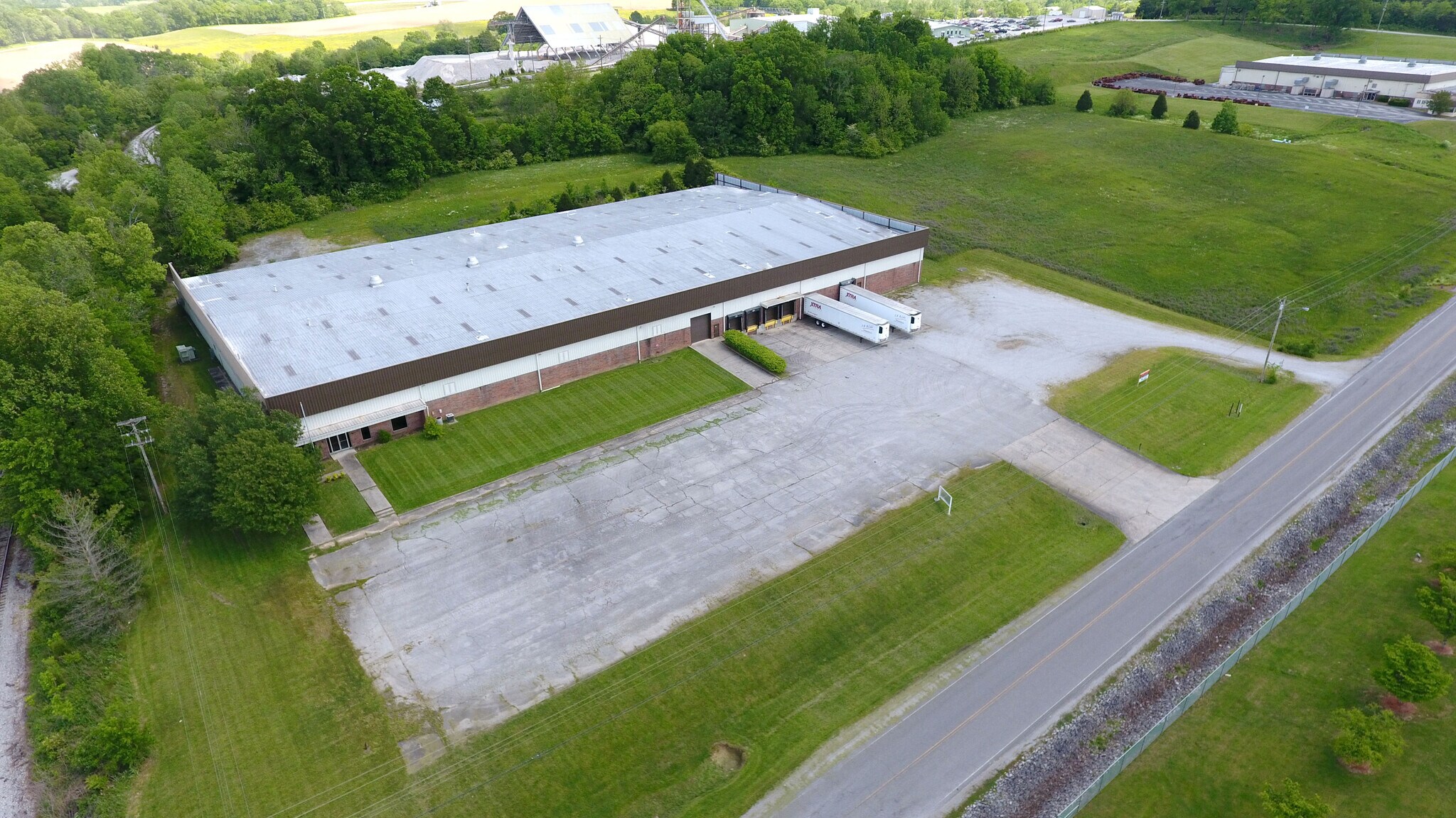 170 Spicer Dr, Gordonsville, TN à vendre Photo principale– Image 1 sur 11