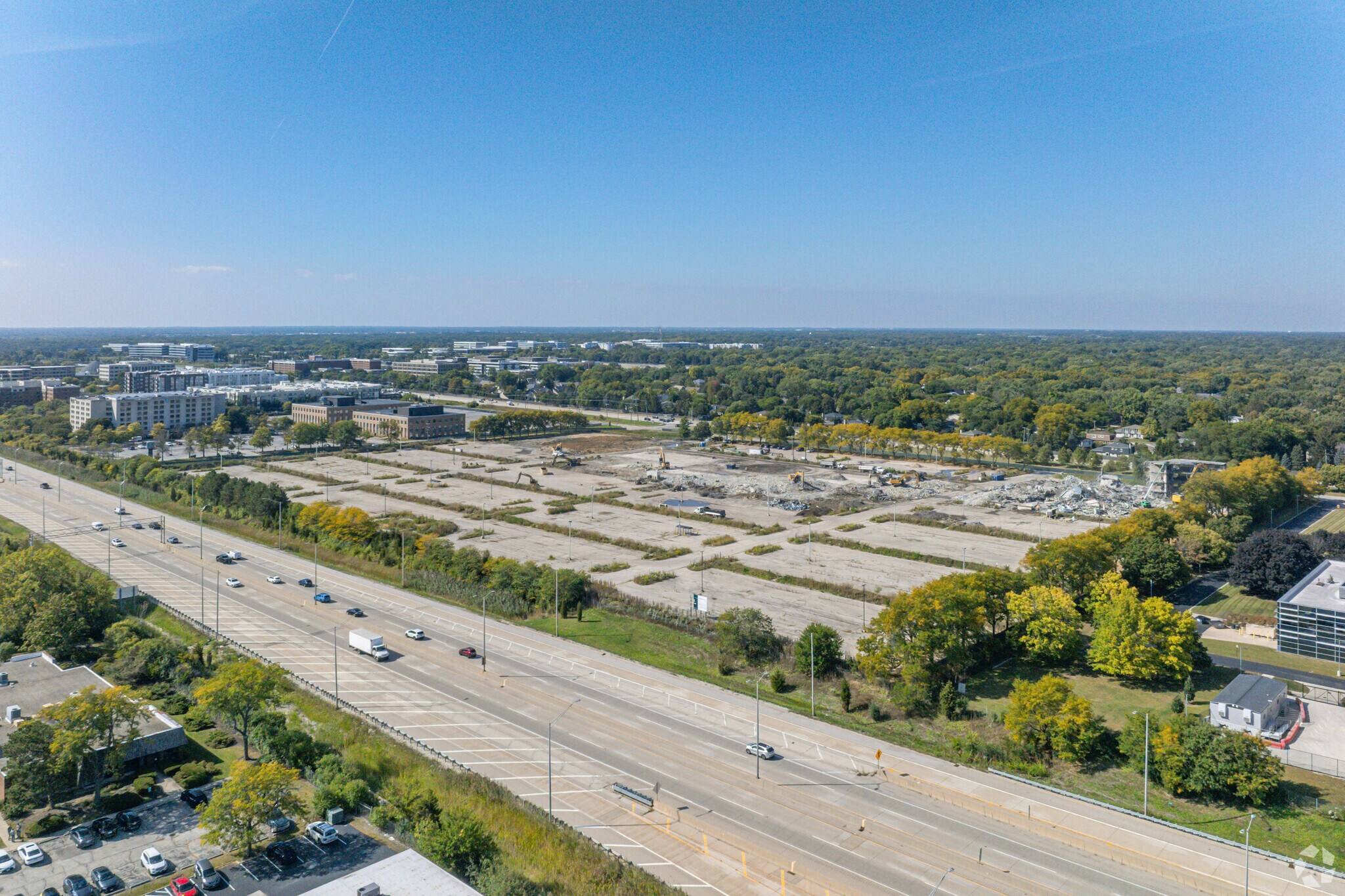 1411-1435 Lake Cook Rd, Deerfield, IL à louer Photo principale– Image 1 sur 2