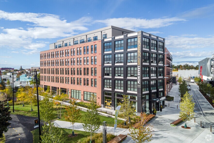 680 Rhode Island Ave NE, Washington, DC à louer - Photo de l’immeuble – Image 1 sur 56