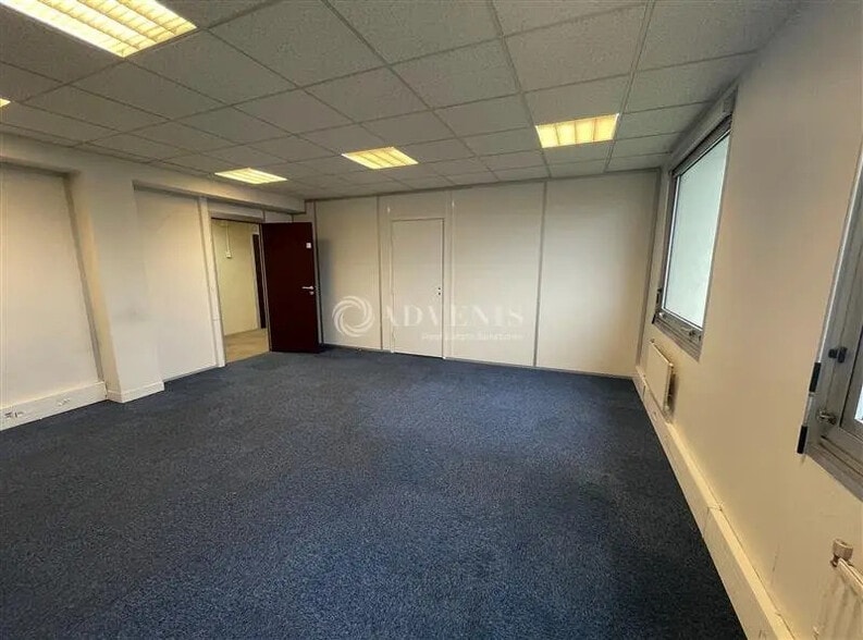 Bureau dans Tremblay-en-France à louer - Photo intérieure – Image 3 sur 7