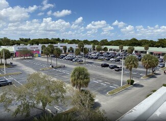 Plus de détails pour 7841 Pines Blvd, Hollywood, FL - Local commercial à louer