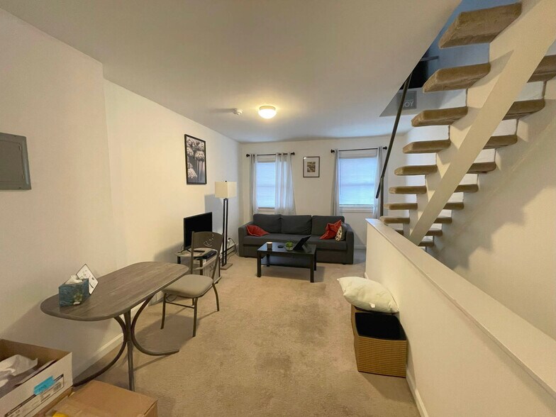 1110 Cathedral St, Baltimore, MD à vendre - Photo de l’immeuble – Image 3 sur 12