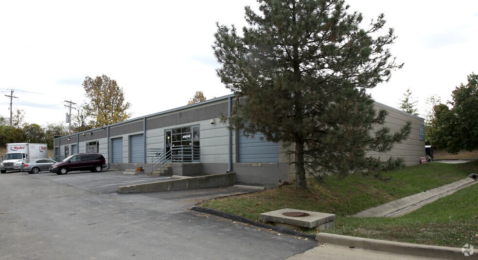 11142-11154 S Lindbergh Business Ct, Saint Louis, MO à louer - Photo principale – Image 1 sur 6