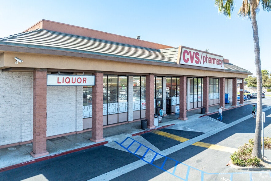 17136 Magnolia St, Fountain Valley, CA à vendre - Photo principale – Image 1 sur 7
