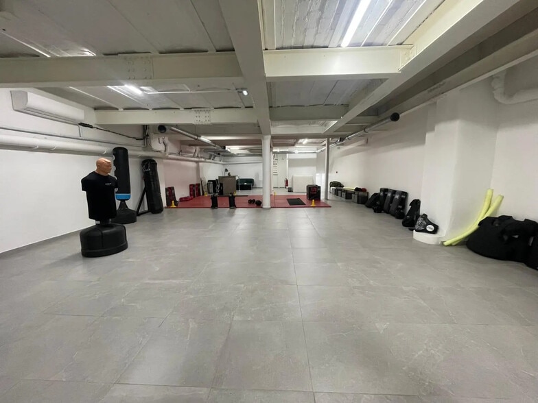 Local commercial dans Paris à louer - Photo intérieure – Image 3 sur 4