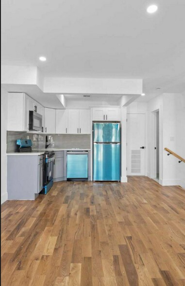 1116 Blake ave, Brooklyn, NY à vendre - Photo intérieure – Image 2 sur 9