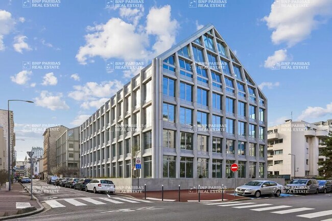 Plus de détails pour 10 Rue Horace Vernet, Issy-les-Moulineaux - Bureau à louer