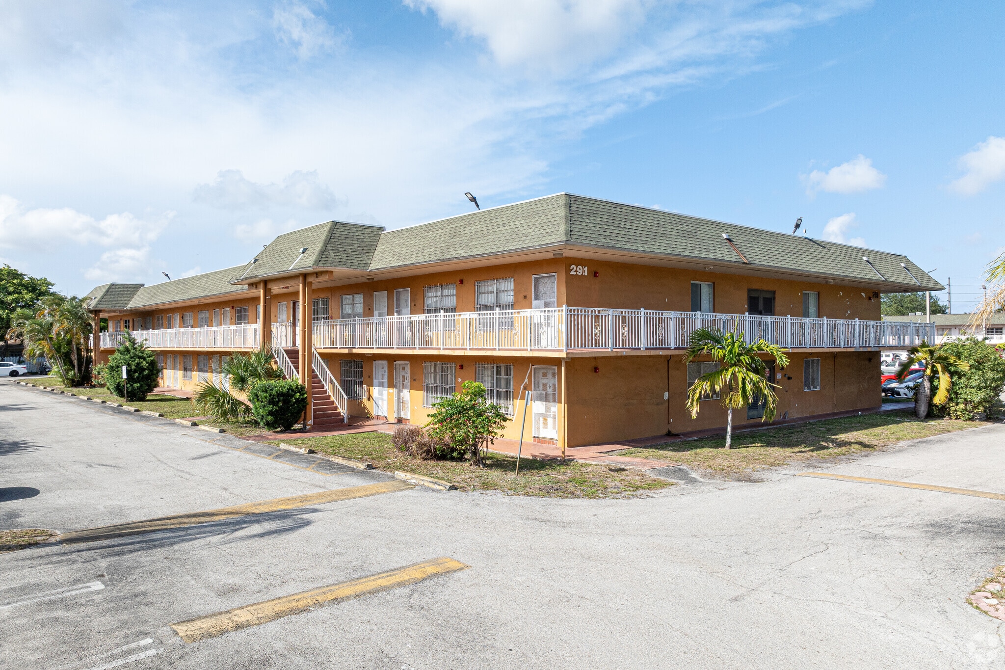 251-291 NW 177th St, Miami, FL à vendre Photo principale– Image 1 sur 1
