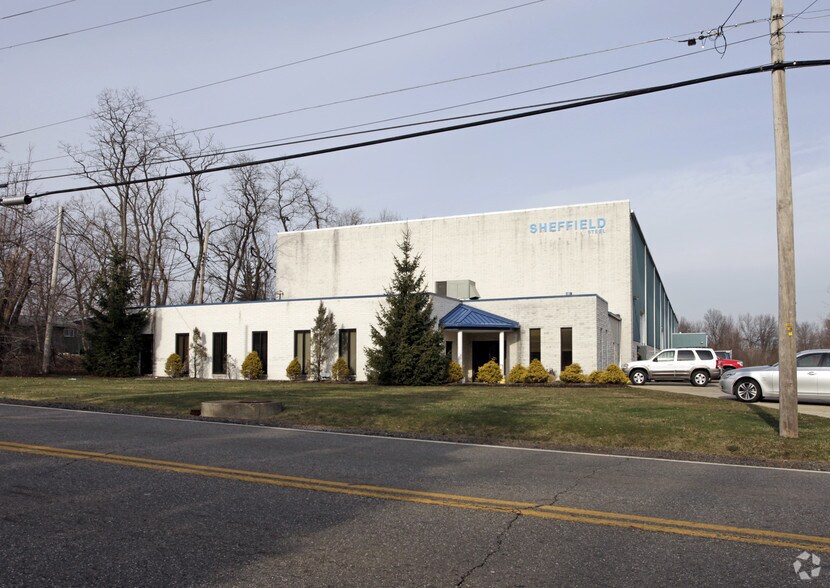 355 Ledge Rd, Macedonia, OH à louer - Photo principale – Image 1 sur 4
