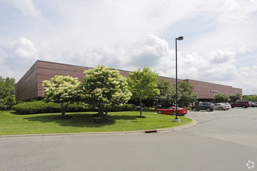 6450 Wedgwood Rd, Maple Grove, MN à louer - Photo principale – Image 1 sur 2