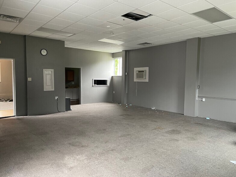 7379 E Furnace Branch Rd, Glen Burnie, MD à vendre - Photo de l’immeuble – Image 3 sur 8