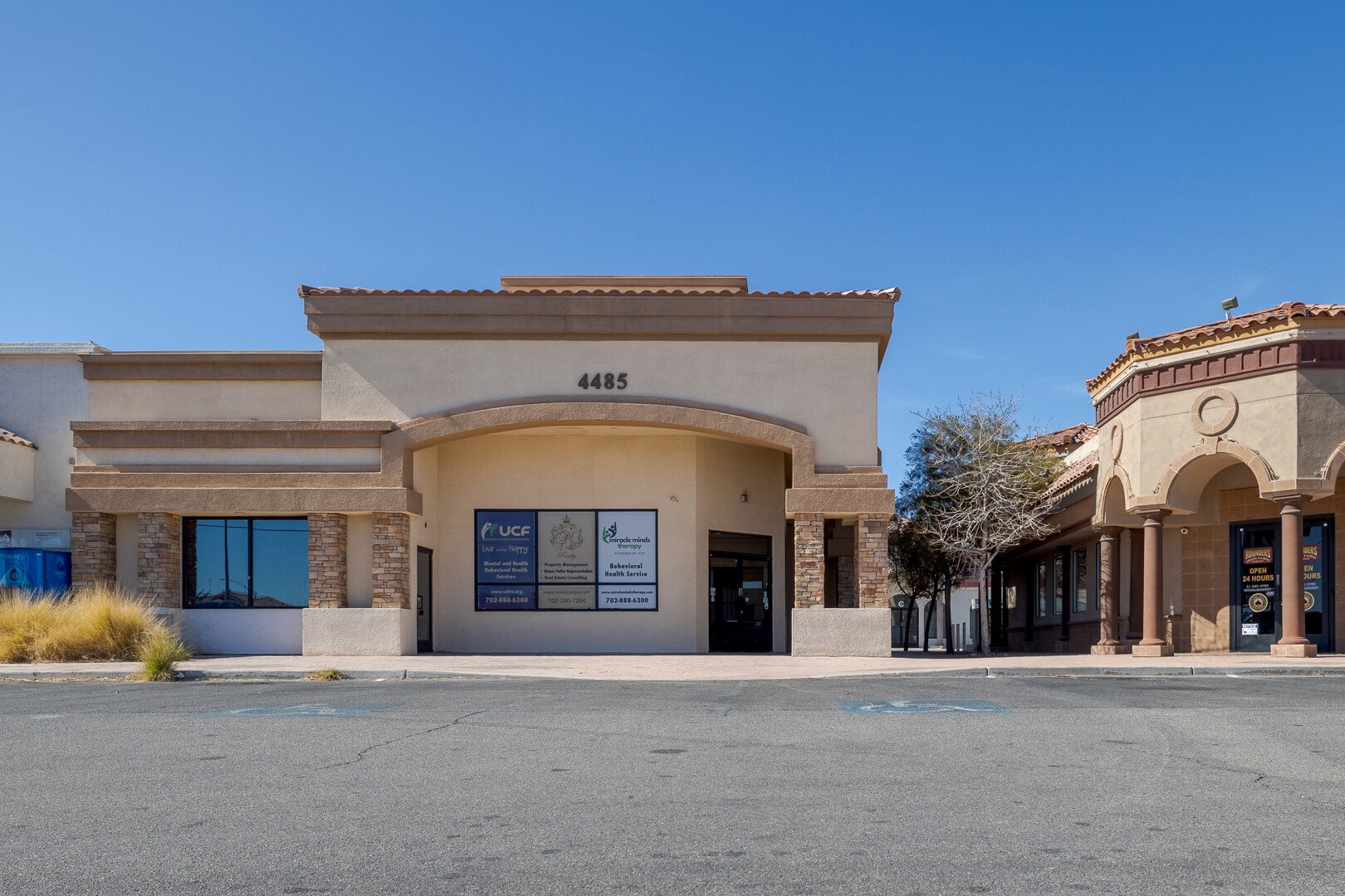 4455 S Buffalo Dr, Las Vegas, NV à louer Photo de l’immeuble– Image 1 sur 31