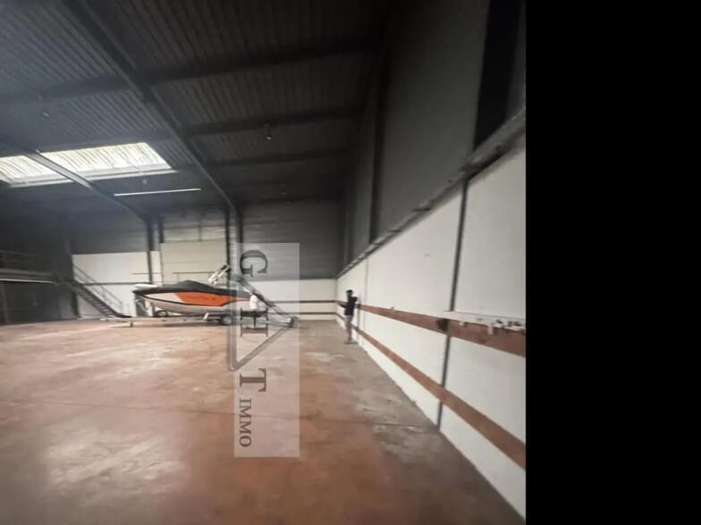 Industriel/Logistique dans Gretz-Armainvilliers à louer - Photo intérieure – Image 3 sur 4