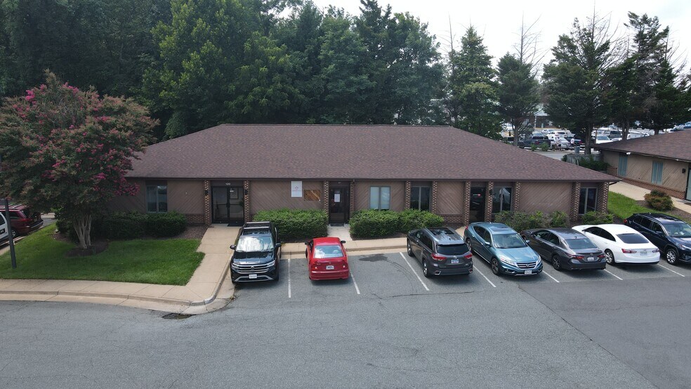 385 Garrisonville Rd, Stafford, VA à louer - Photo de l’immeuble – Image 1 sur 3